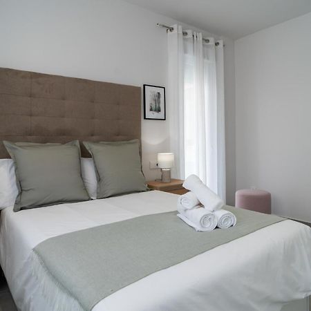 Aac Malaga - Apartamento Con Terraza, Muy Amplio, Totalmente Equipado, Cerca Del Centro Y Nuevo! Номер фото