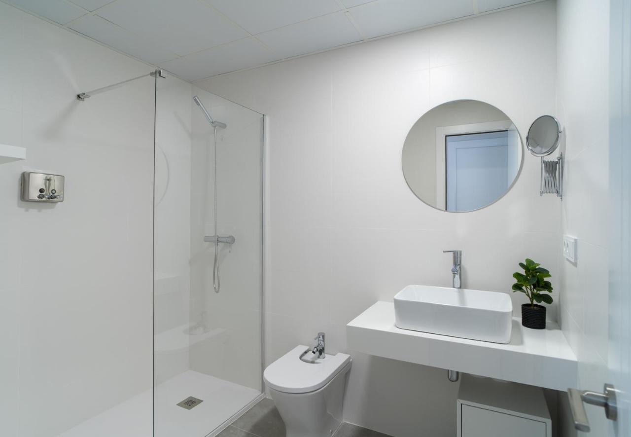 Aac Malaga - Apartamento Con Terraza, Muy Amplio, Totalmente Equipado, Cerca Del Centro Y Nuevo! Экстерьер фото