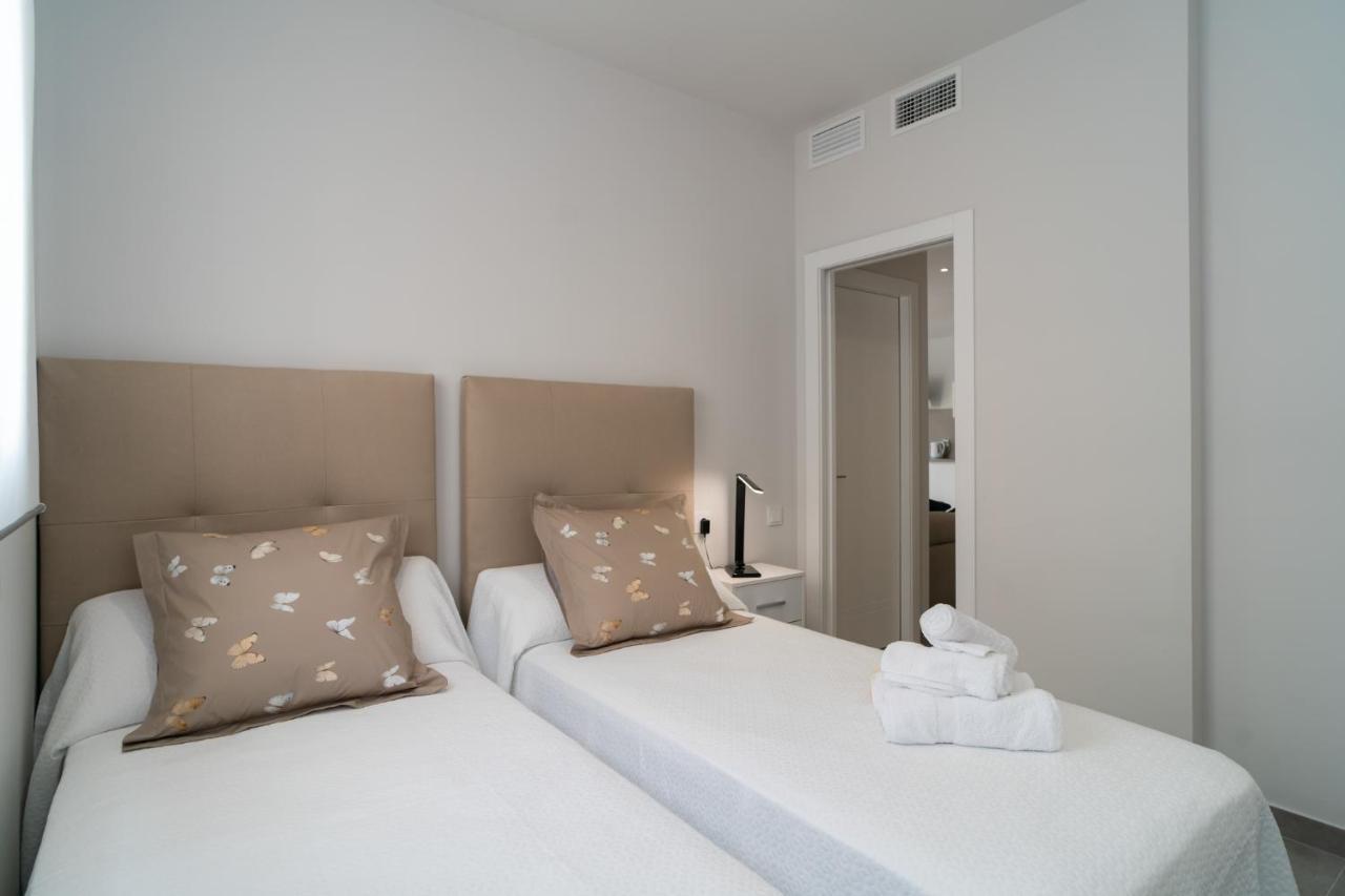 Aac Malaga - Apartamento Con Terraza, Muy Amplio, Totalmente Equipado, Cerca Del Centro Y Nuevo! Экстерьер фото