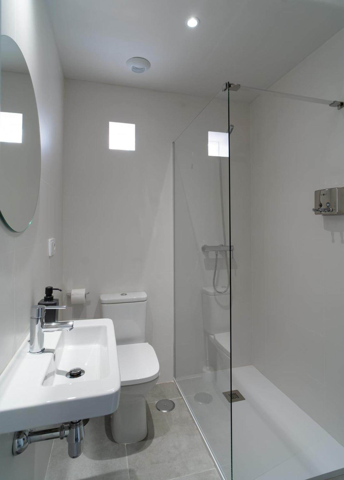 Aac Malaga - Apartamento Con Terraza, Muy Amplio, Totalmente Equipado, Cerca Del Centro Y Nuevo! Номер фото