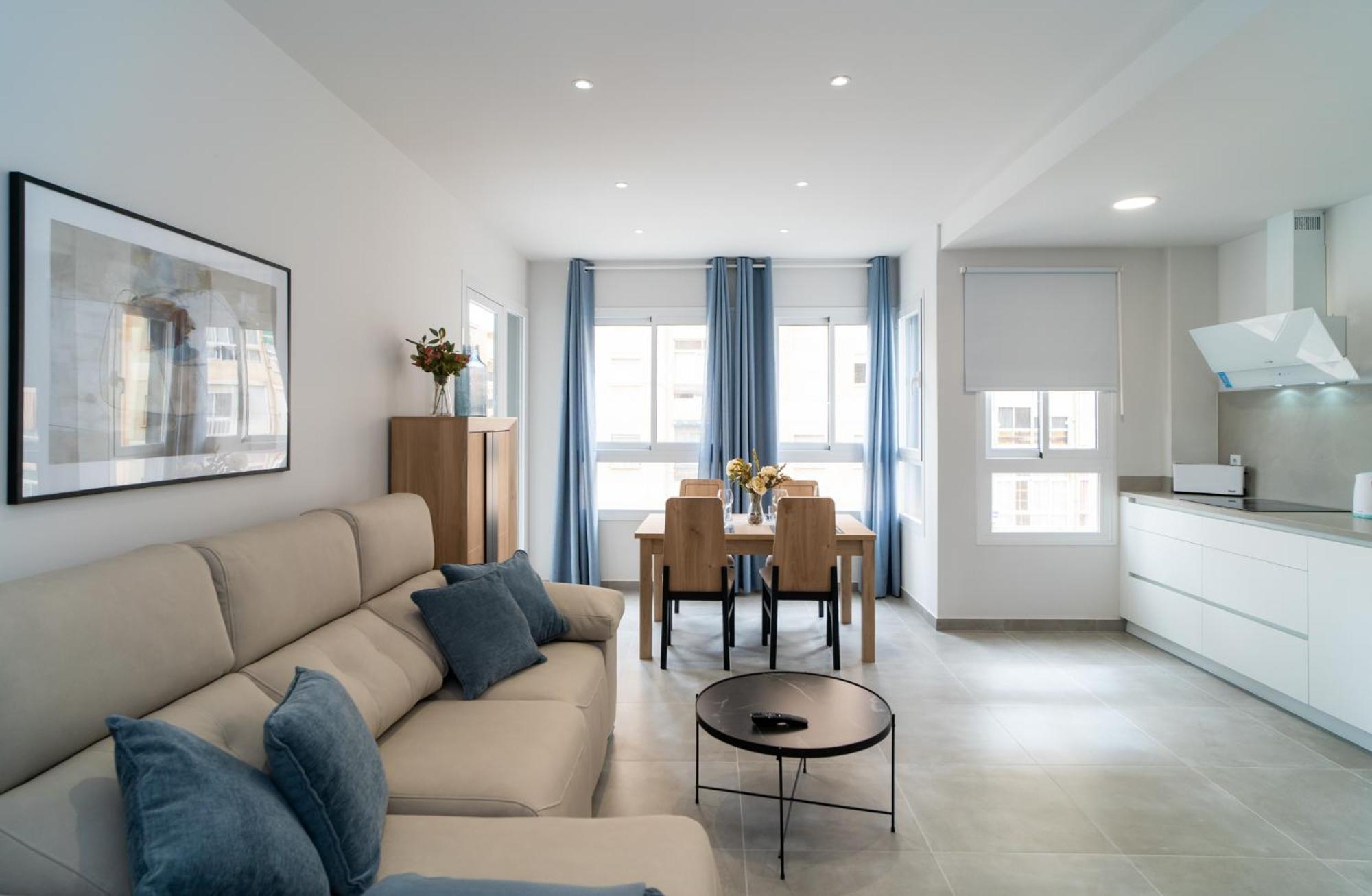 Aac Malaga - Apartamento Con Terraza, Muy Amplio, Totalmente Equipado, Cerca Del Centro Y Nuevo! Номер фото