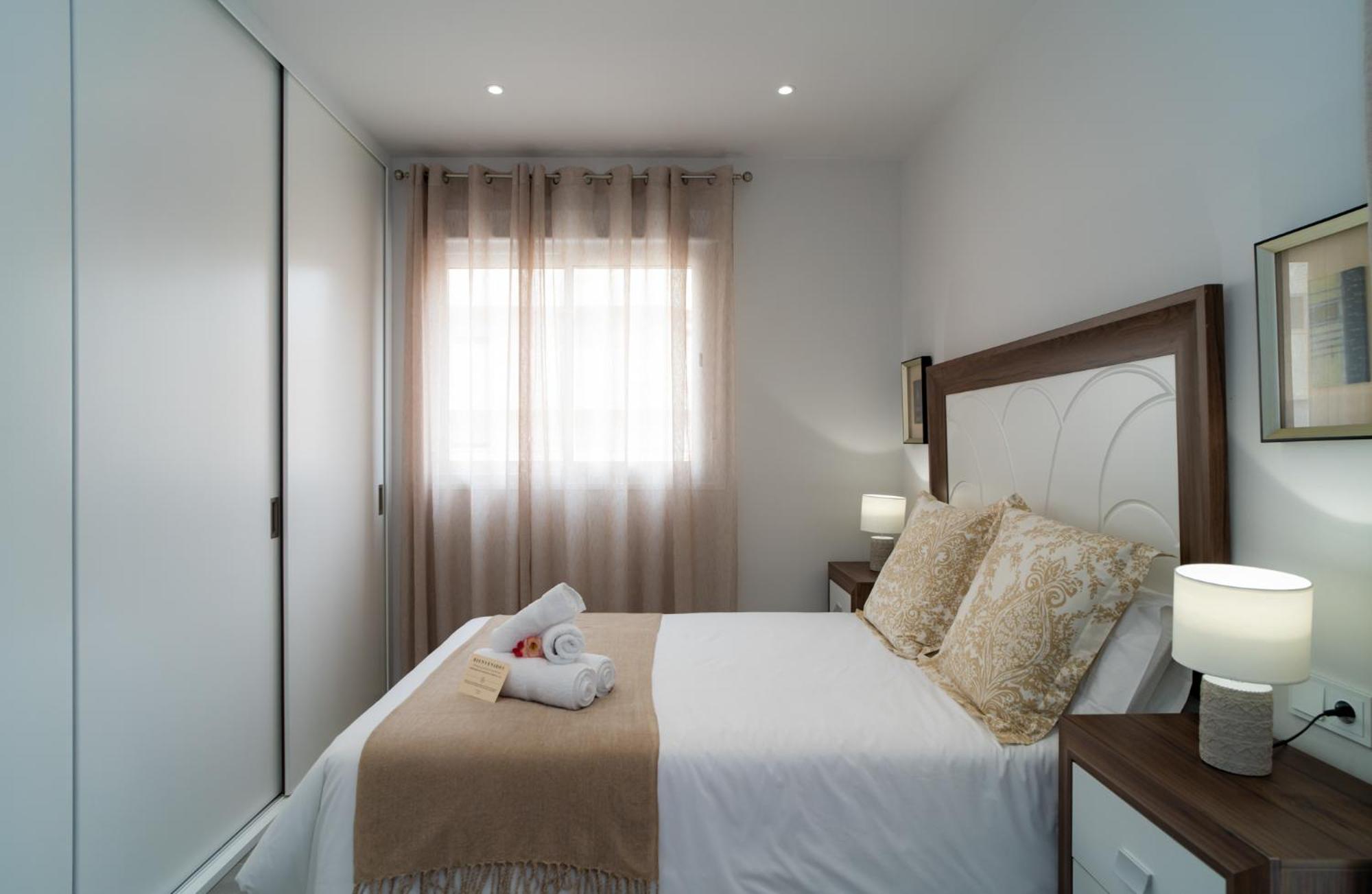 Aac Malaga - Apartamento Con Terraza, Muy Amplio, Totalmente Equipado, Cerca Del Centro Y Nuevo! Номер фото
